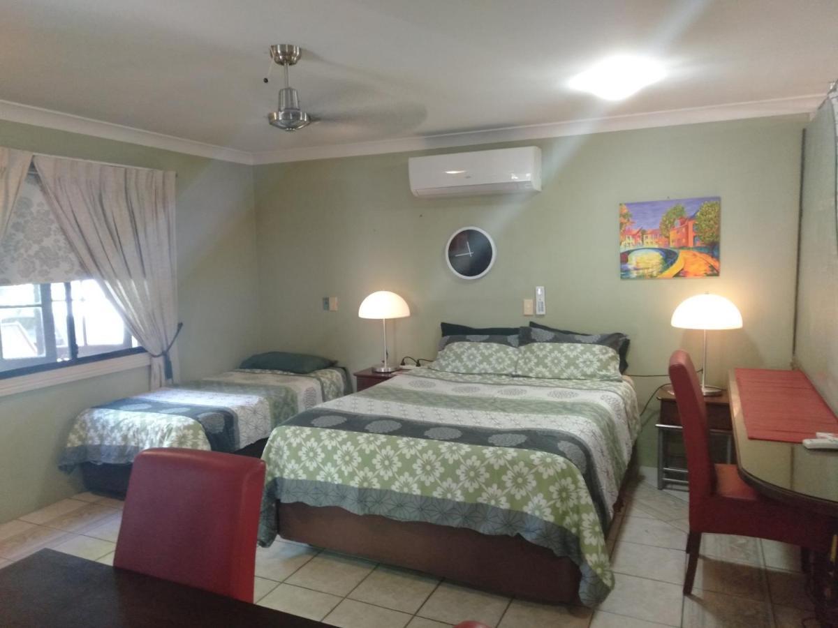 Homestay At Julie'S Кернс Екстериор снимка