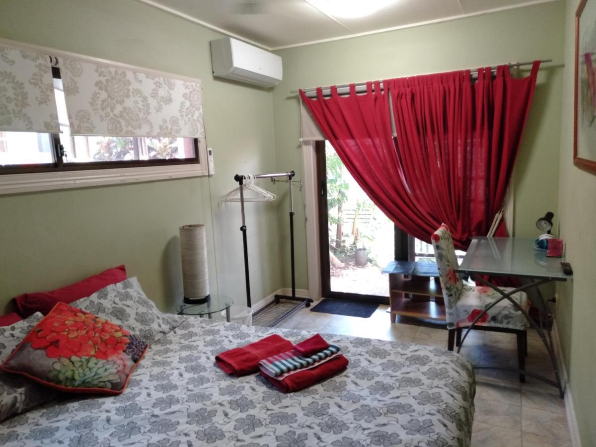 Homestay At Julie'S Кернс Екстериор снимка