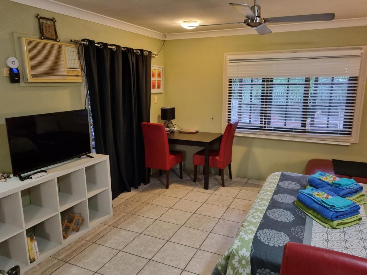 Homestay At Julie'S Кернс Екстериор снимка